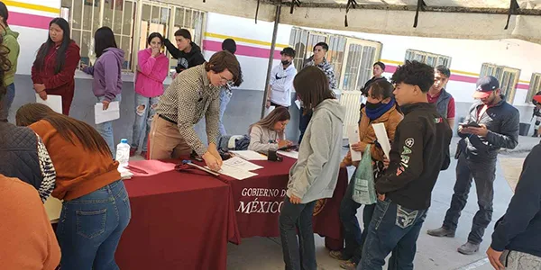 estatus becas benito juarez entrega de tarjetas
