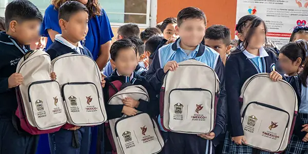 Entrega de Útiles Escolares y Libros de Texto Continúa en el Edomex