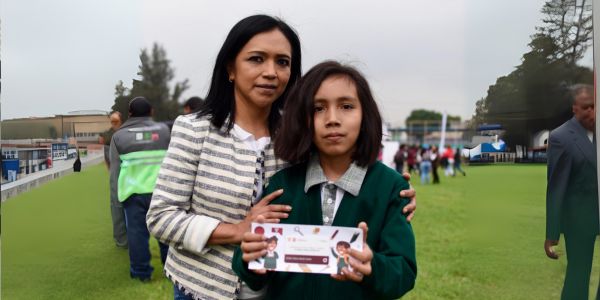 Apoyo de uniformes y útiles escolares 2025