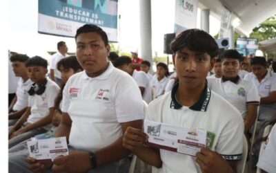 Beca Benito Juárez: entrega de tarjetas